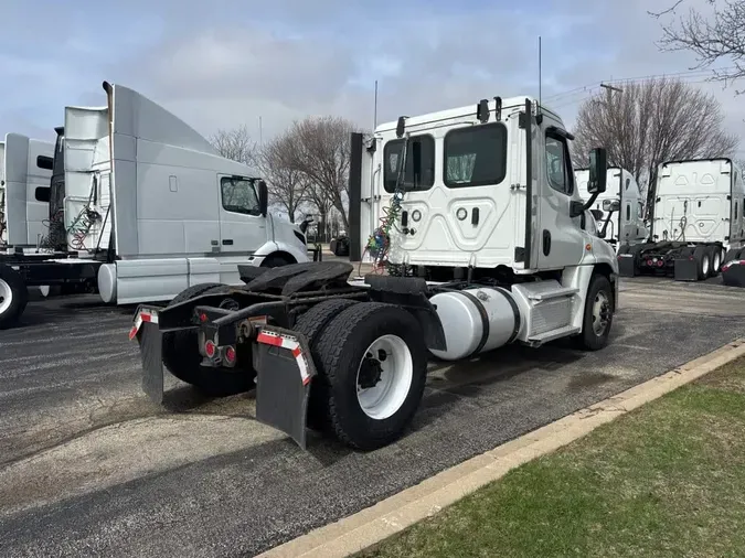 2019 FREIGHTLINER/MERCEDES CASCADIA 125