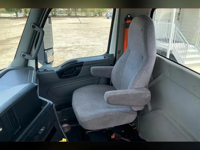 2018 INT LT625 6x4