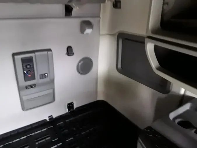 2020 VOLVO VNL64T-760