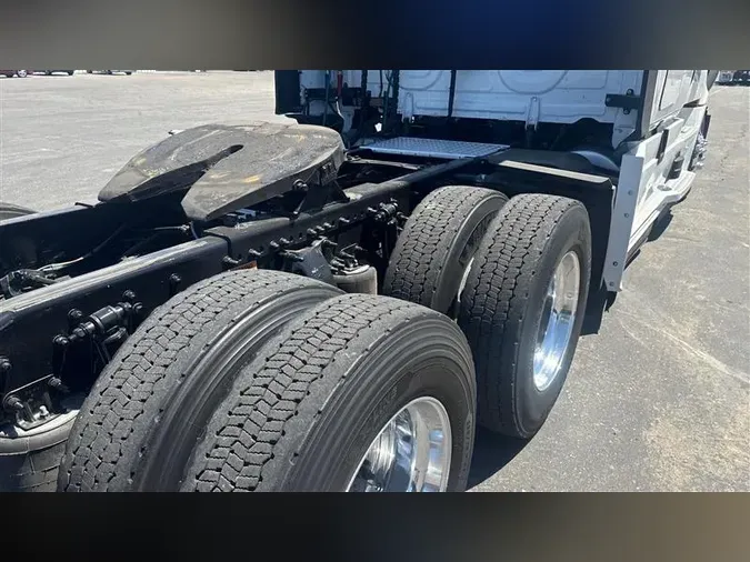 2022 FREIGHTLINER CA126