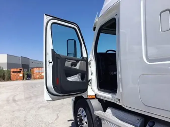 2020 Freightliner Cascadia