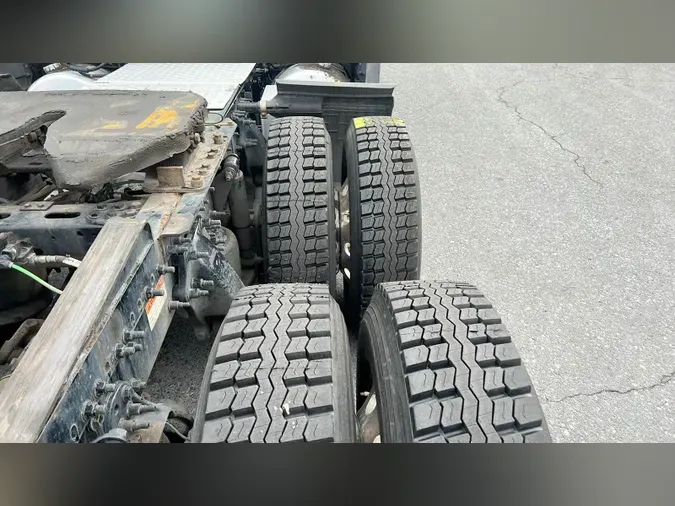 2020 Freightliner Cascadia 126