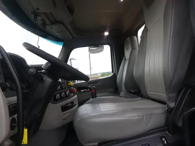 2021 Peterbilt 567