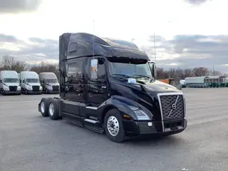 2022 Volvo VNL860