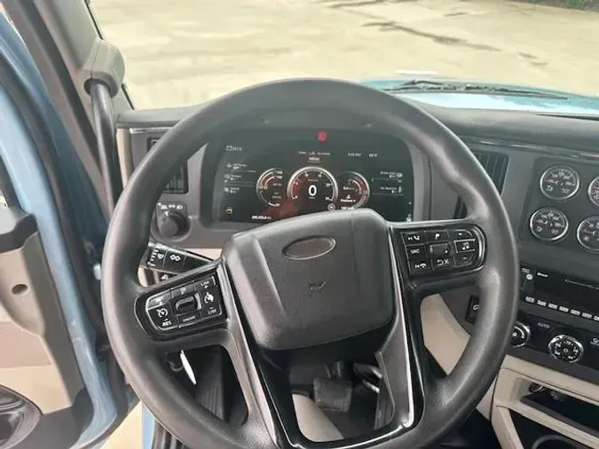 2022 Peterbilt 567