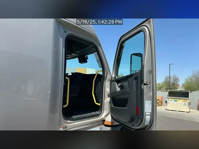 2023 Freightliner Cascadia