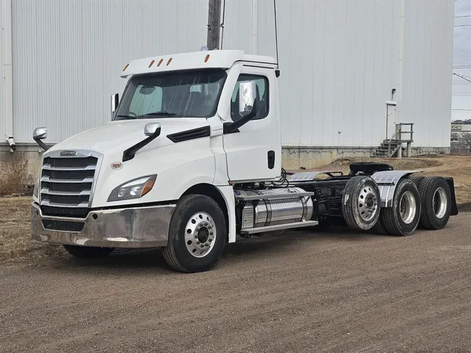 2025 Freightliner New Cascadia