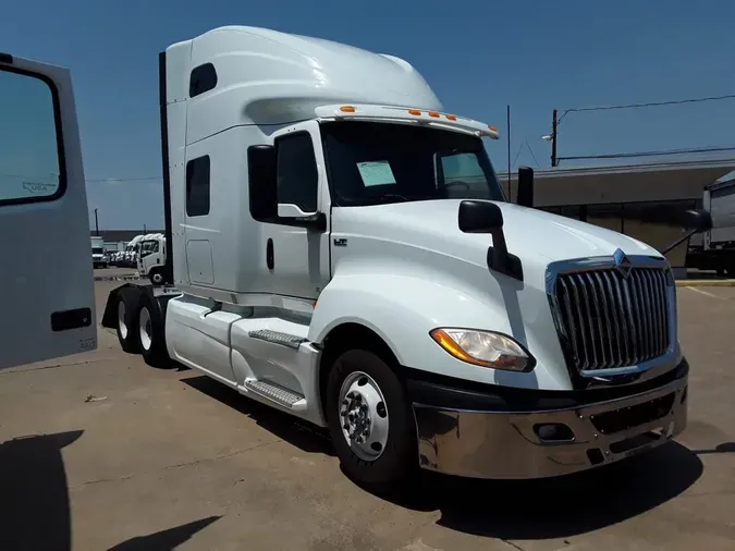 2019 NAVISTAR INTERNATIONAL LT625 SLPR CAB