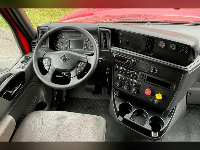2021 INT LT625 6x4