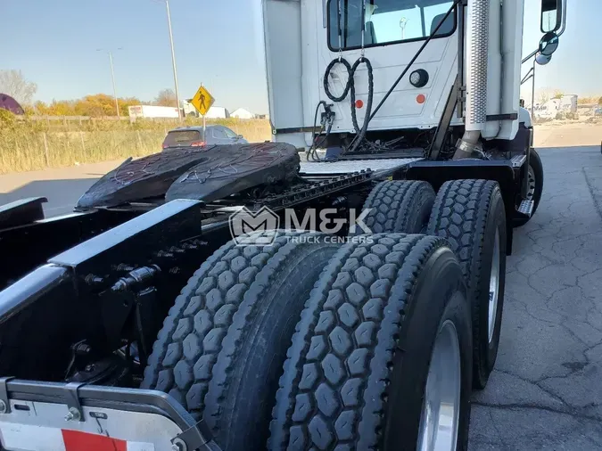 2018 MACK CXU613