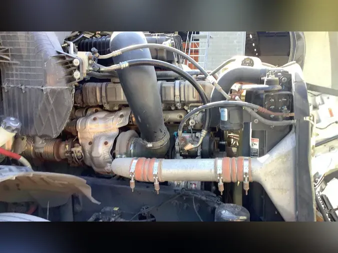 2020 Freightliner Cascadia 126