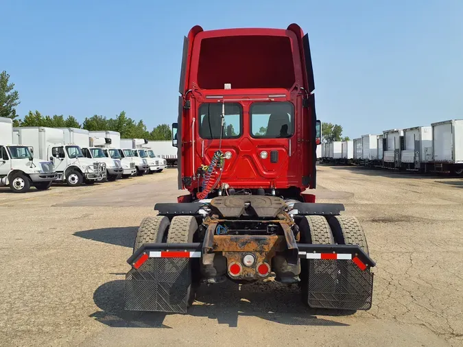 2013 FREIGHTLINER/MERCEDES CASCADIA 125