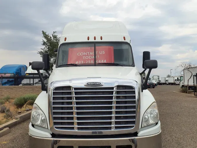 2018 FREIGHTLINER/MERCEDES CASCADIA 125