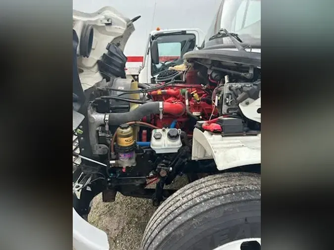 2017 FREIGHTLINER M2 106