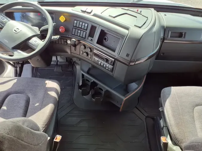 2020 VOLVO VNR64T-6407d2645a8c35a4bc78ea536655057e120