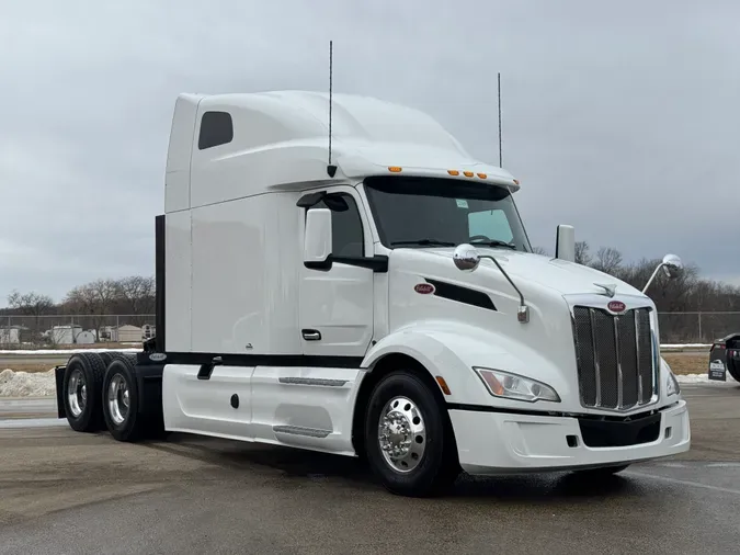 2022 PETERBILT 579