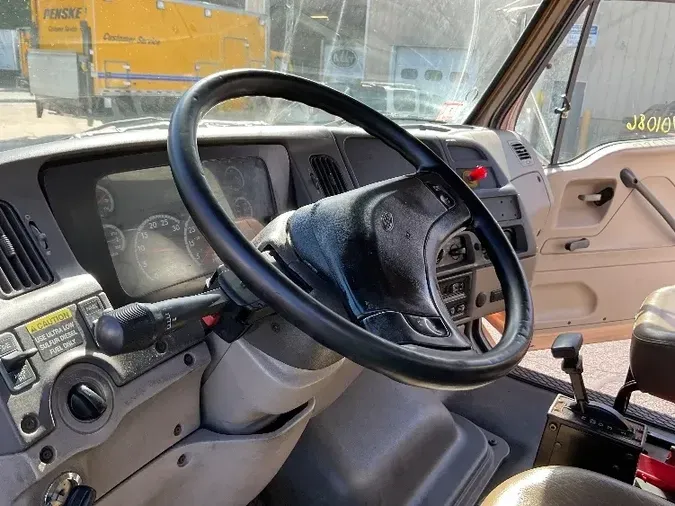 2009 STERLING TRUCK CORP ACTERRA