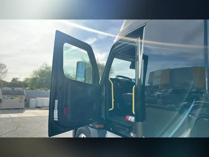 2024 Freightliner Cascadia