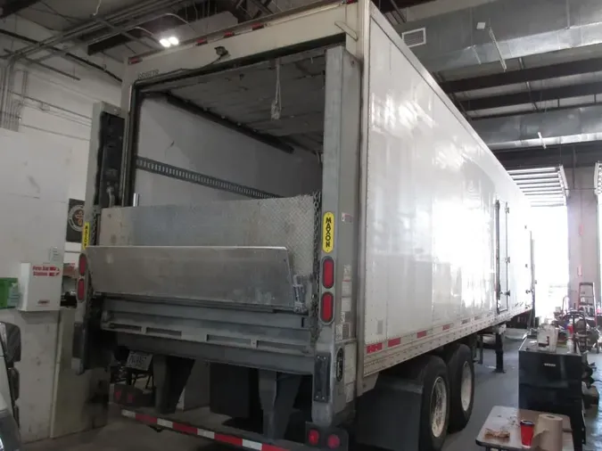 2017 UTILITY TRAILERS VS2RA 36/156/1027d2e381f65ee678666afcf658030b5a1
