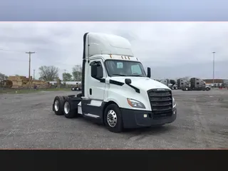 2019 Freightliner Cascadia 126