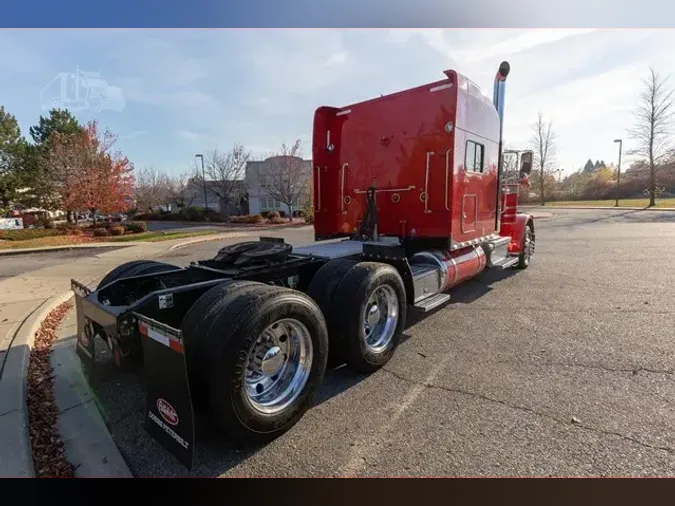 2021 PETERBILT 389