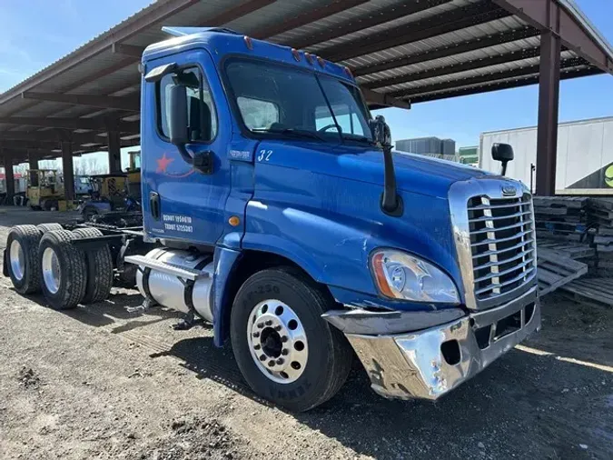 2010 FREIGHTLINER CASCADIA 125