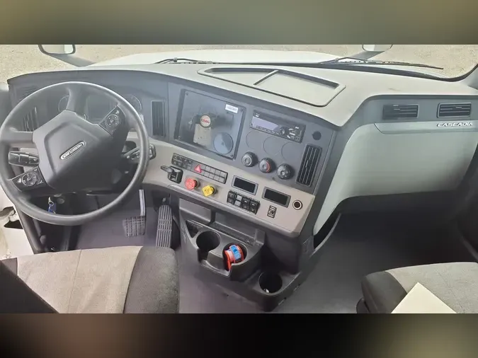 2019 FREIGHTLINER/MERCEDES PT126064ST