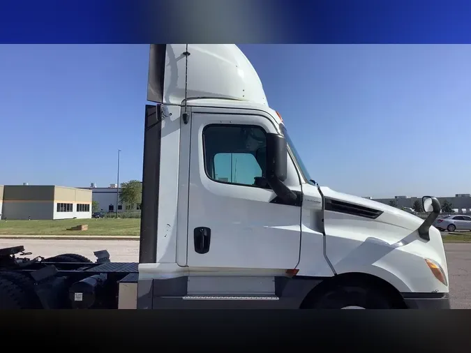 2019 Freightliner Cascadia 1267d3eabf55e9036ce6bebbb406df98984