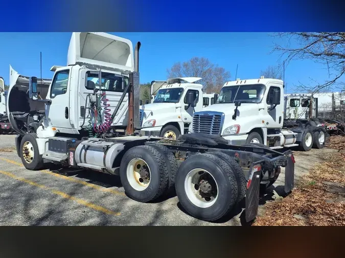 2019 NAVISTAR INTERNATIONAL LT625 DAYCAB T/A7d3f6a91fe5f636d67b284cba9748106