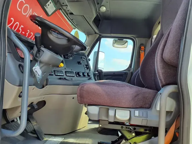 2019 FREIGHTLINER/MERCEDES CASCADIA 125