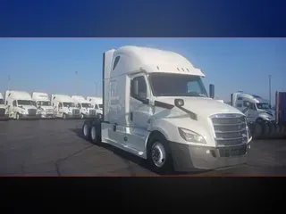 2020 FREIGHTLINER T12664ST