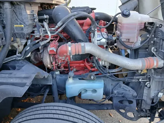 2019 NAVISTAR INTERNATIONAL LT625 SLPR CAB