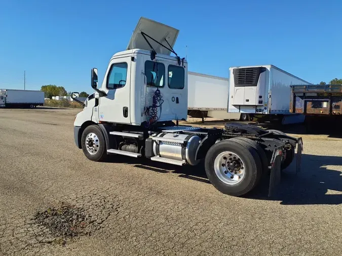 2020 FREIGHTLINER/MERCEDES NEW CASCADIA 1167d4514008a4303847bacf917a1ad1795