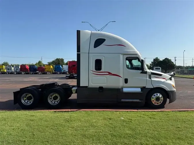 2021 FREIGHTLINER CA1267d45d8cbbd988577d98209a3de430287