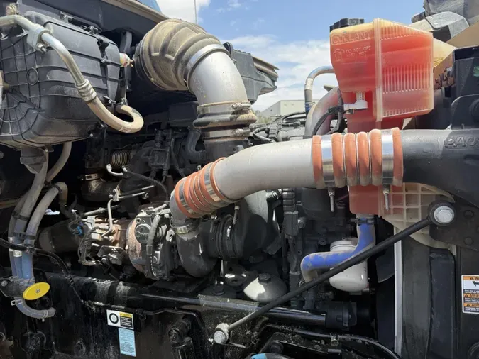 2022 Kenworth T880