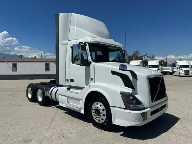 2016 Volvo VNL300