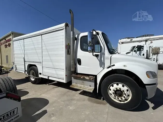 2015 FREIGHTLINER BUSINESS CLASS M2 106