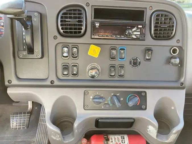 2018 FREIGHTLINER/MERCEDES M2 1067d545a36298eee083bccbe4672546a31