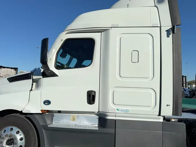 2021 Freightliner Cascadia 1267d57222c1e33b652eb8af292b4ae8e1d