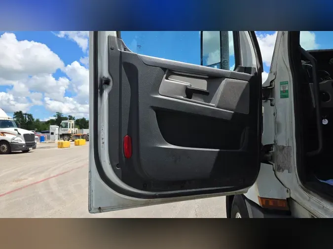 2019 Freightliner Cascadia 1267d5933071ddff891efb4d7a70fedf059