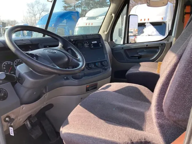 2019 FREIGHTLINER/MERCEDES CASCADIA 1257d5aef1a535119bc746fe715c007f282