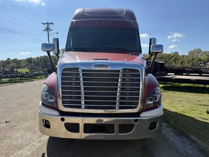 2017 FREIGHTLINER CASCADIA 125