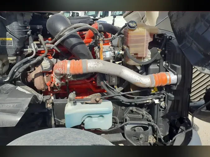 2019 NAVISTAR INTERNATIONAL LT625 SLPR CAB
