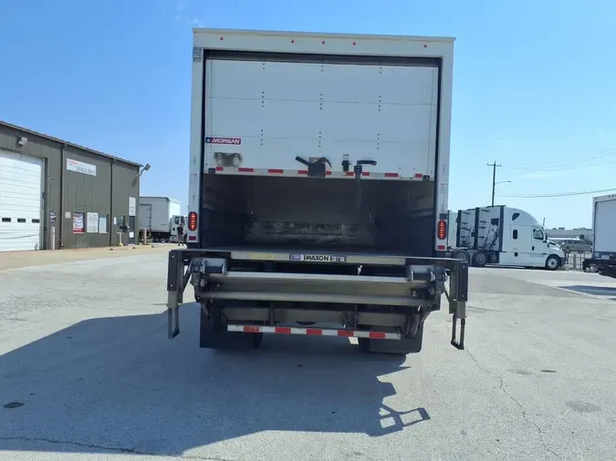 2021 FREIGHTLINER M2 106