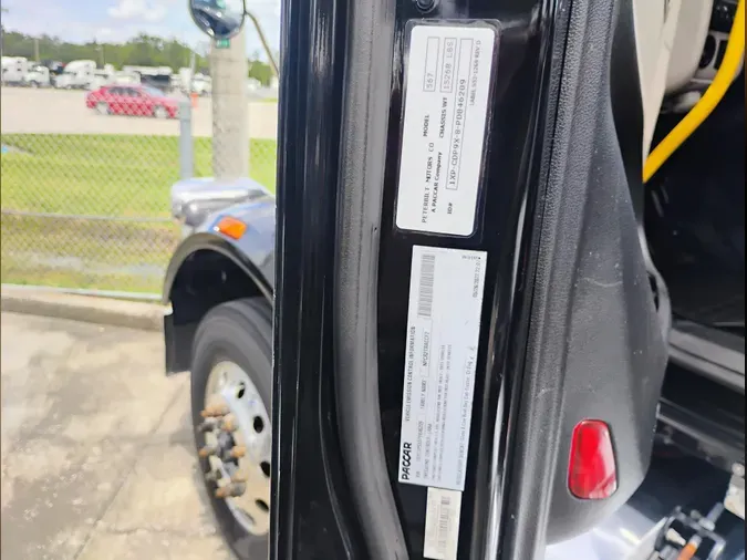 2023 Peterbilt 567