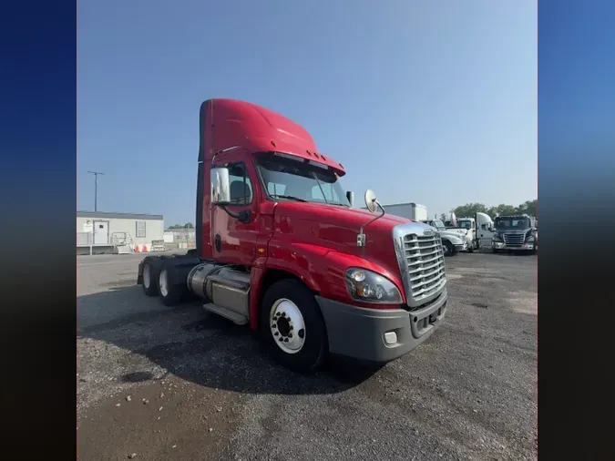 2019 FREIGHTLINER CASCADIA 125