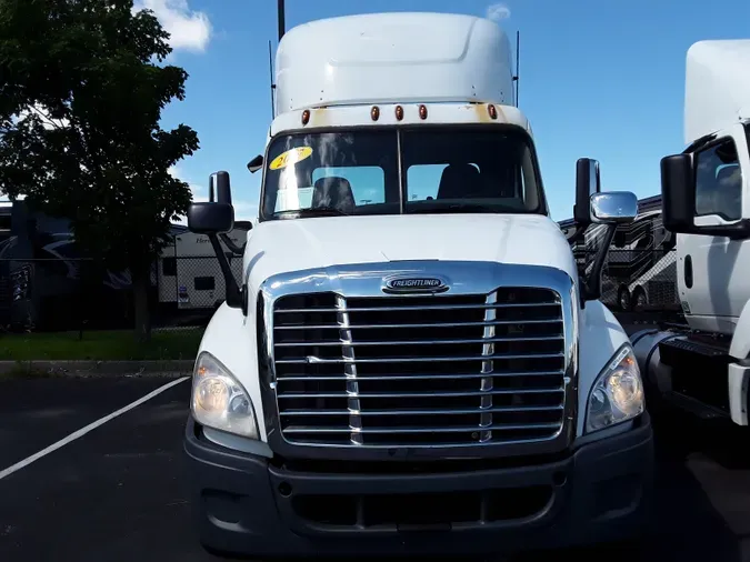 2017 FREIGHTLINER/MERCEDES CASCADIA 125