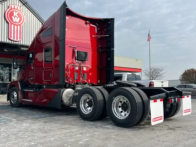 2025 Kenworth T680