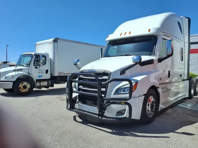 2022 FREIGHTLINER NEW CASCADIA PX126647d6922d66d1804852fbe894a7d8f6497