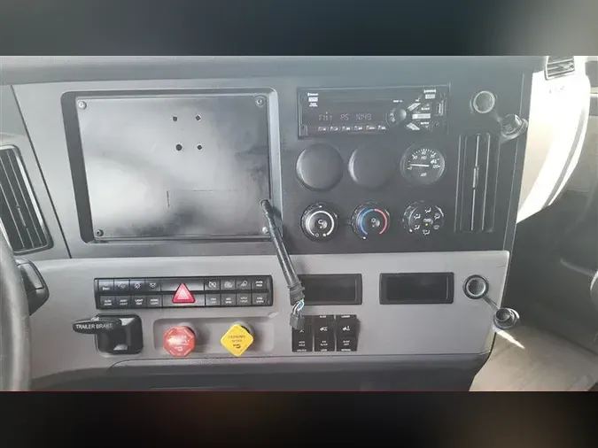 2020 FREIGHTLINER CA126